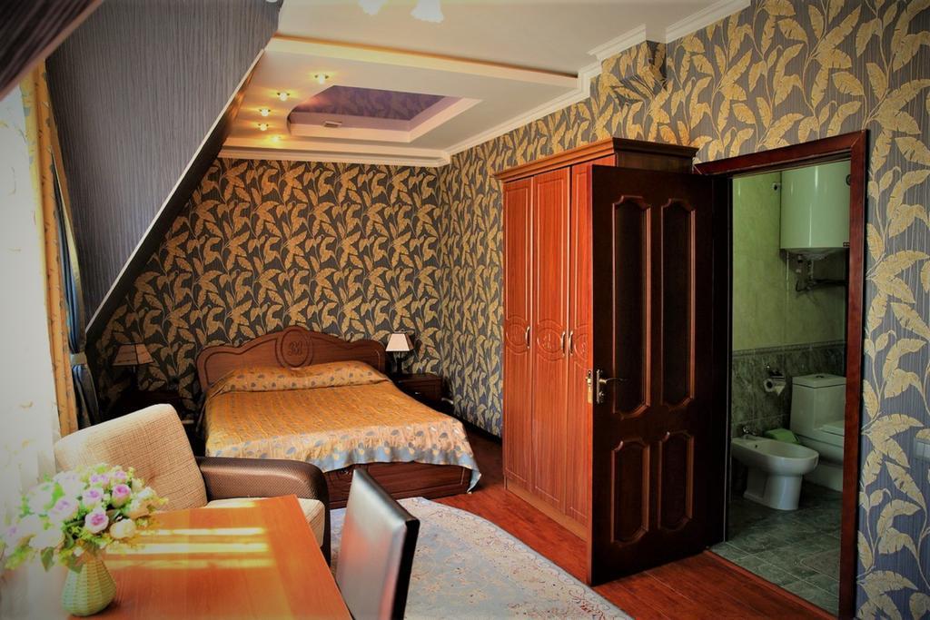 Bishkek Villa Hotel Exterior photo