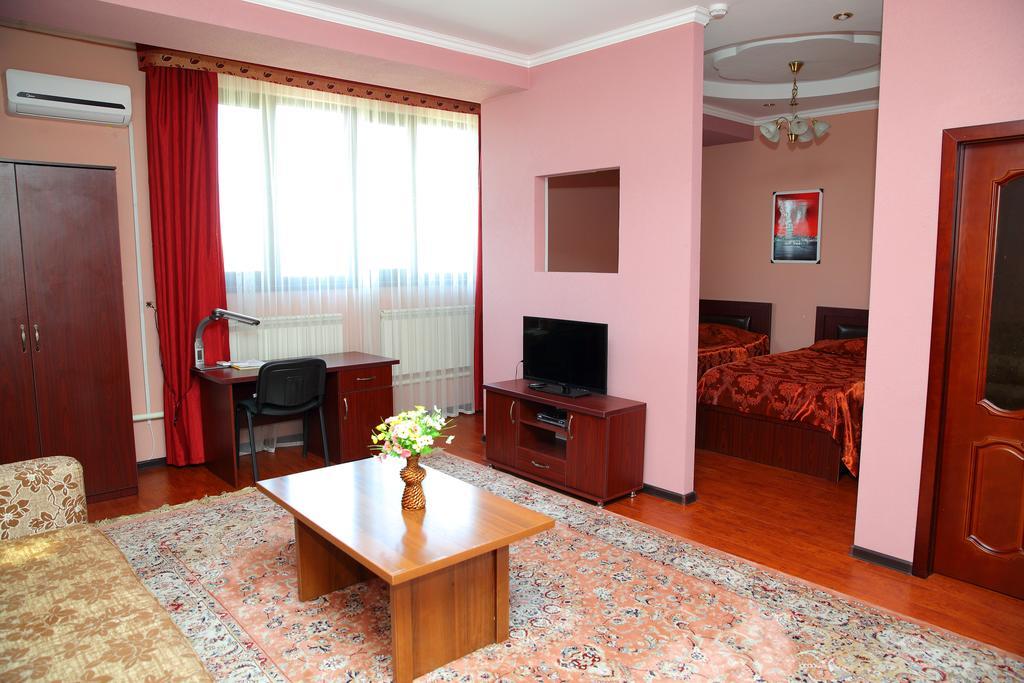 Bishkek Villa Hotel Exterior photo